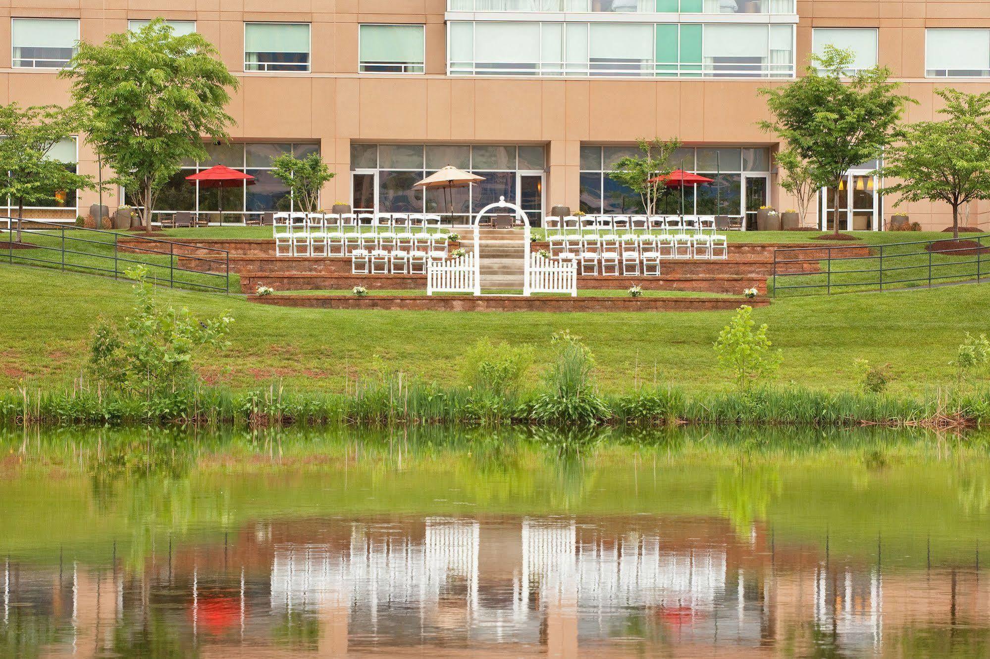 The Westin Washington Dulles Airport Hotel Herndon Exterior photo